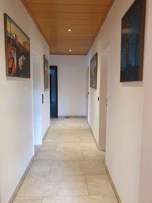 Flur hinten - Blick nach vorn