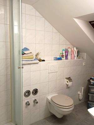 Tageslichtbad m. Waschmaschinen-Anschluß (Bild 02)