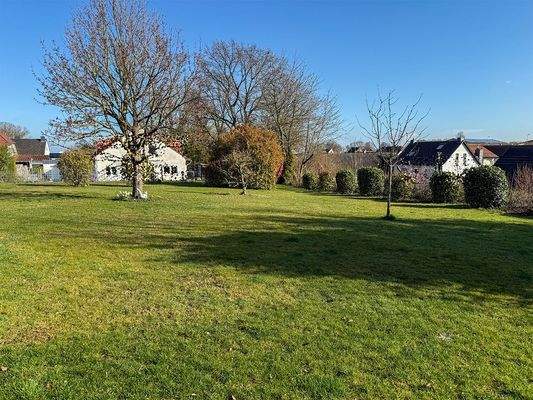 Hervorragendes Baugrundstück.