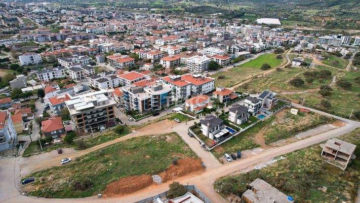 Spacious Villa with City View and a Garden in İzmir