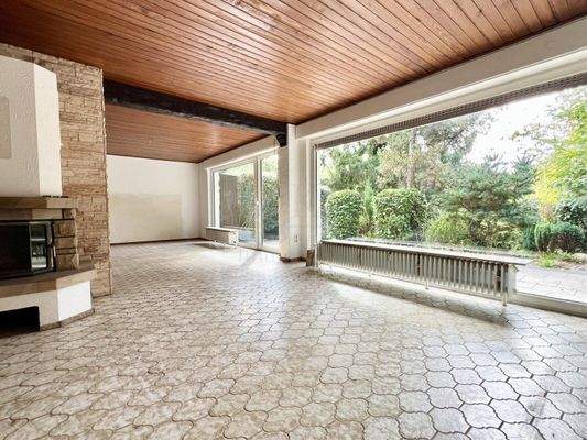 WOHNZIMMER MIT KAMIN