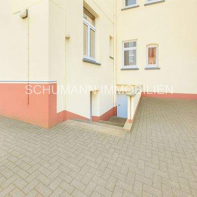 Hof mit Kellerzugang