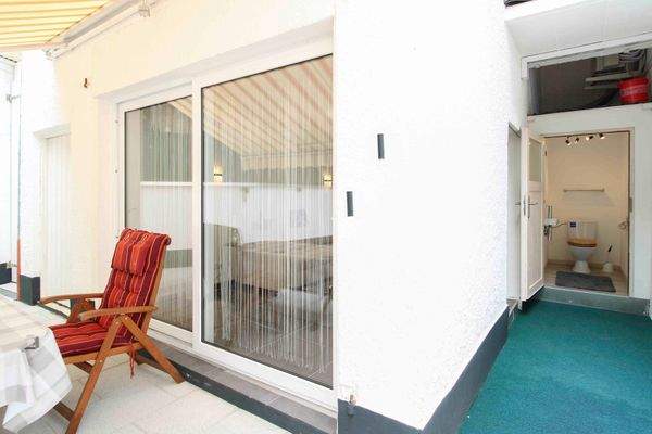 Lounge mit separater Toilette