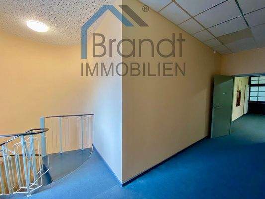 Zugang tun das Obergeschoss