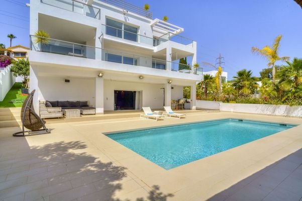 Photo: Villa in Marbella East