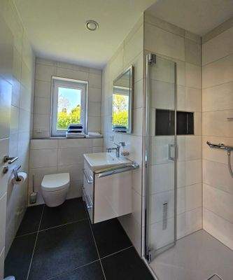 Duschbad im EG mit Fenster nach Osten