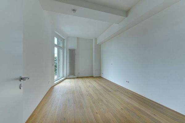 Das Schlafzimmer mit Balkon