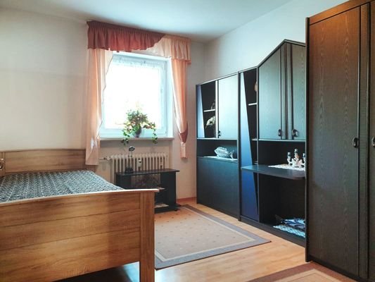 8. weiteres Zimmer Nr. 1.jpg