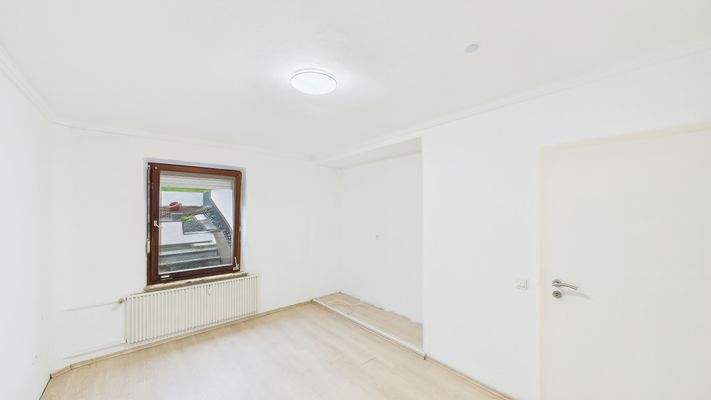 CAM03143G0-PR0197-STILL007