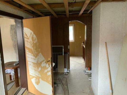 Obergeschoss - Sanierung begonnen 
