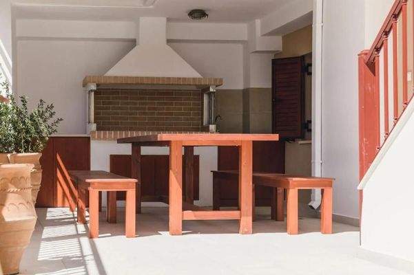 Kreta, Myli: Zwei Residenzen mit Meerblick in ruhiger Lage zu verkaufen