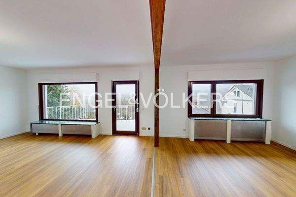 Großzügiger Wohn- und Essbereich