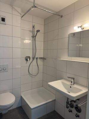 Badezimmer mit neuer Armatur 