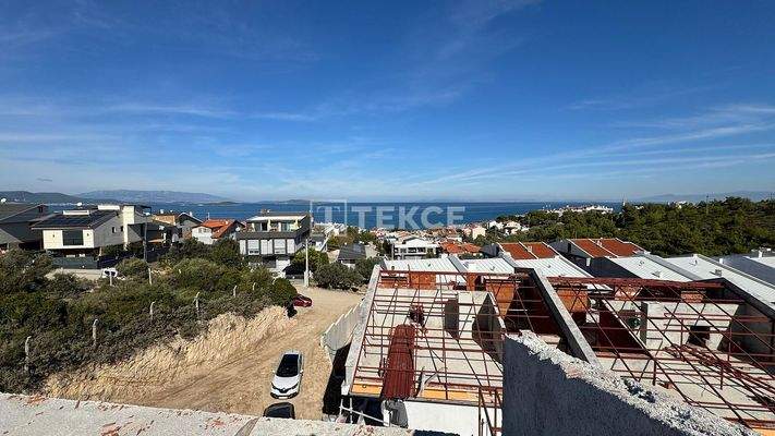Sea View Houses with Garden and Pool in Urla Izmir