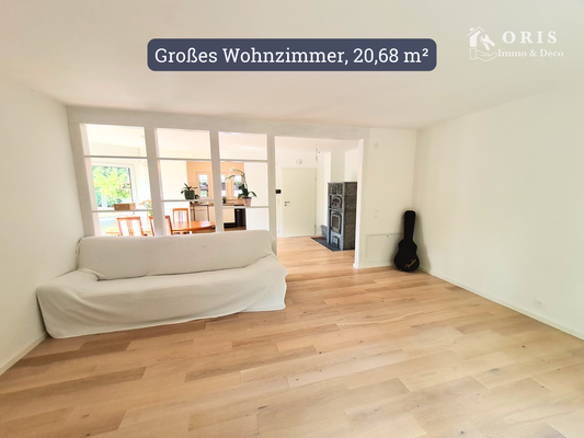 Großes Wohnzimmer