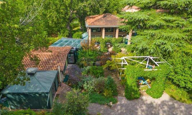 Moderne Villa mit Panoramablick in Castel San Pietro Terme – Emilia-Romagna