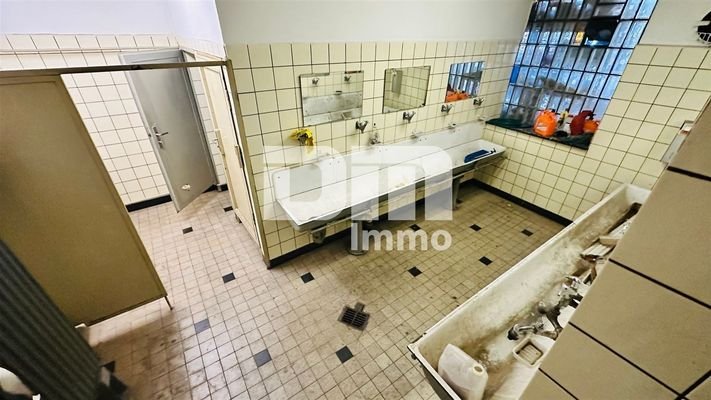EG Bürogebäude Waschraum