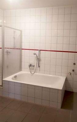 Badezimmer_02.jpg
