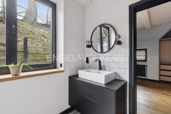 weitere Ansicht Badezimmer im EG