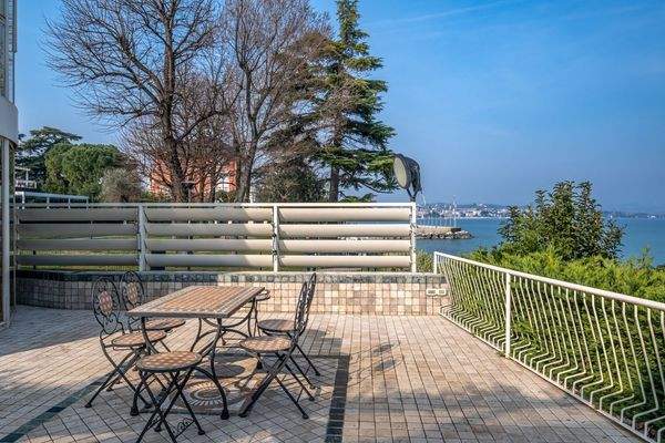 014-Yacht House-Desenzano-20.jpg