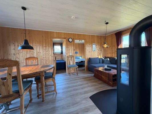 Blick in den Wohn-/Essbereich