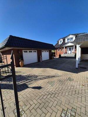 Blick auf die Doppelgarage