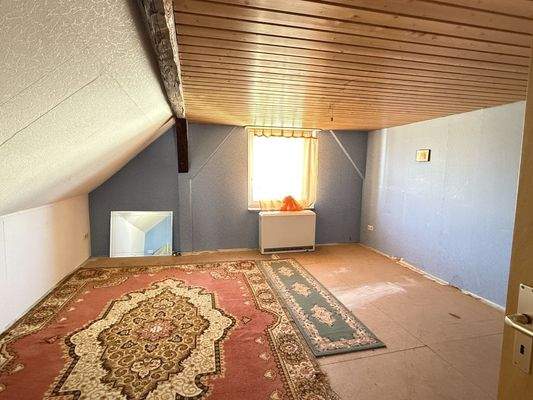 1 von 3 Zimmern im DG