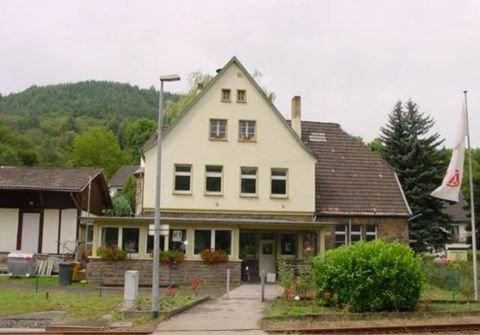 Kreuzberg Halle, Kreuzberg Hallenfläche