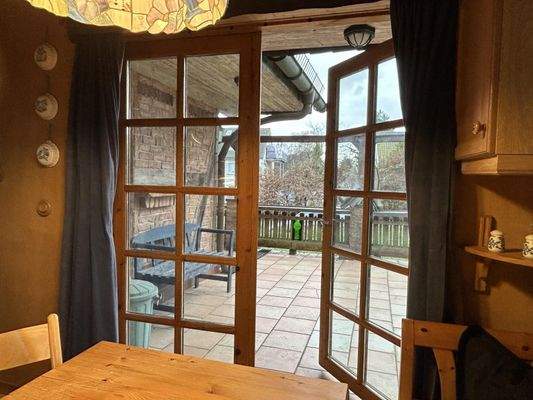 Essbereich mit Terrrasse