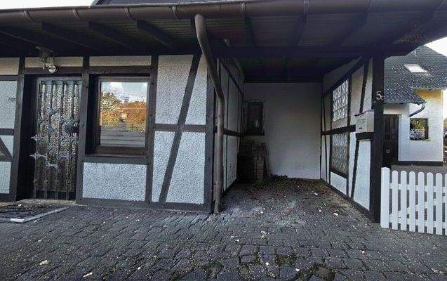 Eingangsbereich Haus 1 mit Abstellfläche