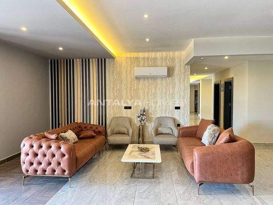 Flats in a Secure Complex with Swimming Pools in Kestel Alanya