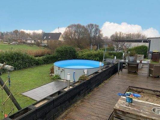 Herrlicher Weitblick und eigener Pool