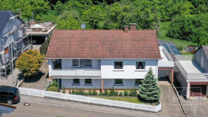 Luftbild - Hausansicht Straße