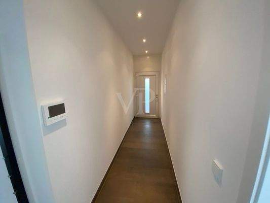 03 Flur im Eingangsbereich