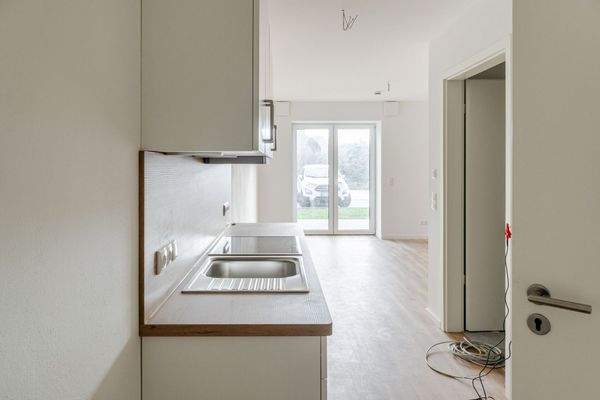 Blick aus Küche Richtung Wohnbereich