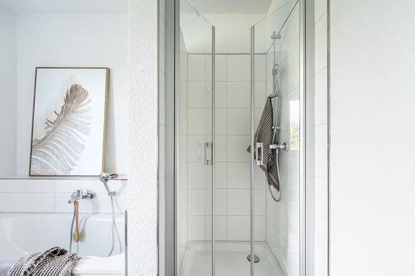 Dusche im Bad