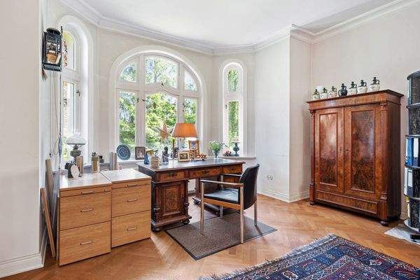 Erkerzimmer (Büro 1)