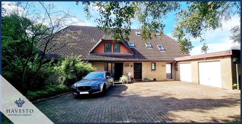 Blick auf das attraktive Einfamilienhaus mit Einliegerwohnung