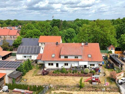 Mehrfamilienhaus mit 4 Wohneinheiten und Garten