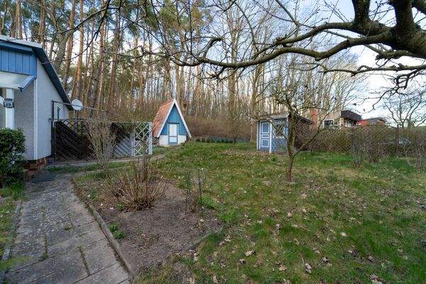 Außenansicht + Garten