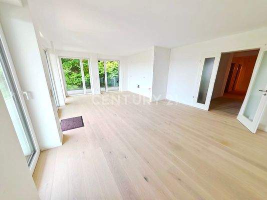 geräumiger Wohnbereich