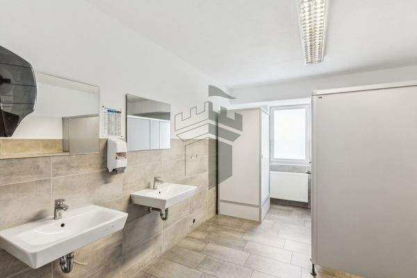 Produktionshalle - Fensterbau