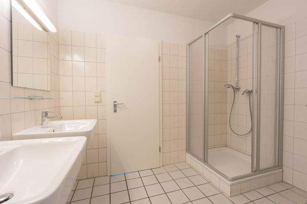 gemeinschaftliches Badezimmer