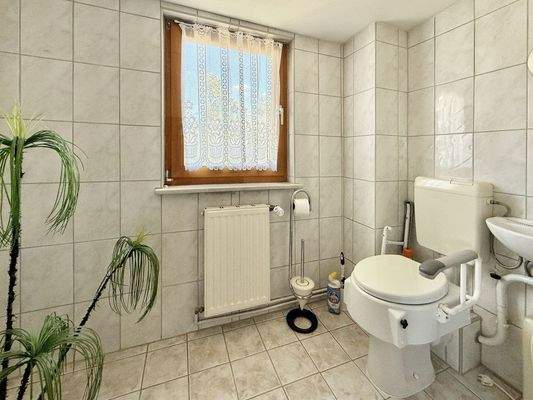 Toilette im Obergeschoss