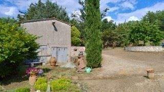 Grundstück mit Wohnhaus 