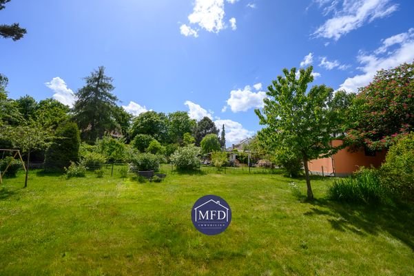 5-Gartenmitte-Blick-rechts-05-25.jpg