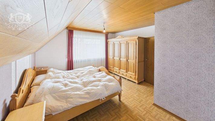 CAM01984G0-PR0452-STILL049