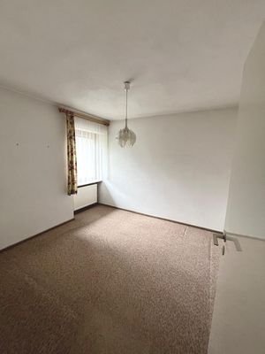 Schlafzimmer/Büro im OG