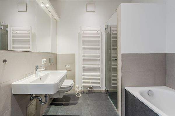 Badezimmer (Vollansicht)