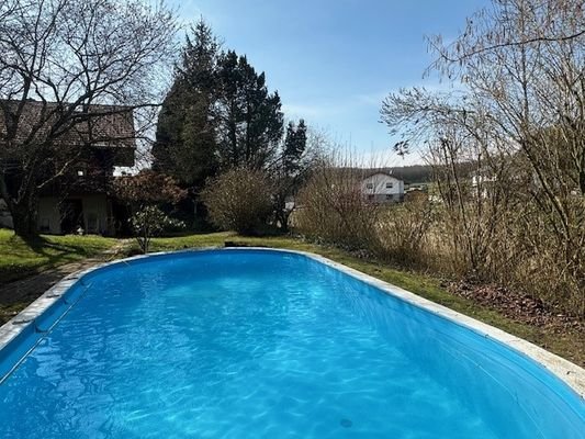 uneinsehbarer Pool